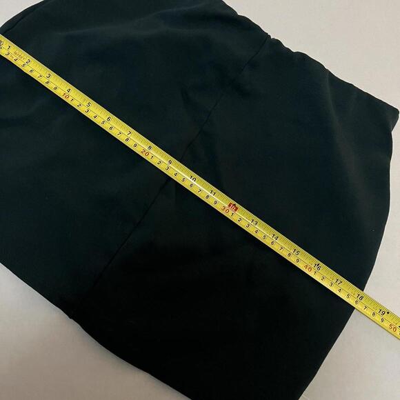 Dark green mini skirt with slit - Picture 7 of 8